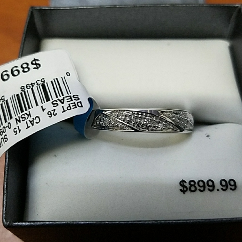 Mens 10K White Gold Certified Accent Twist Band